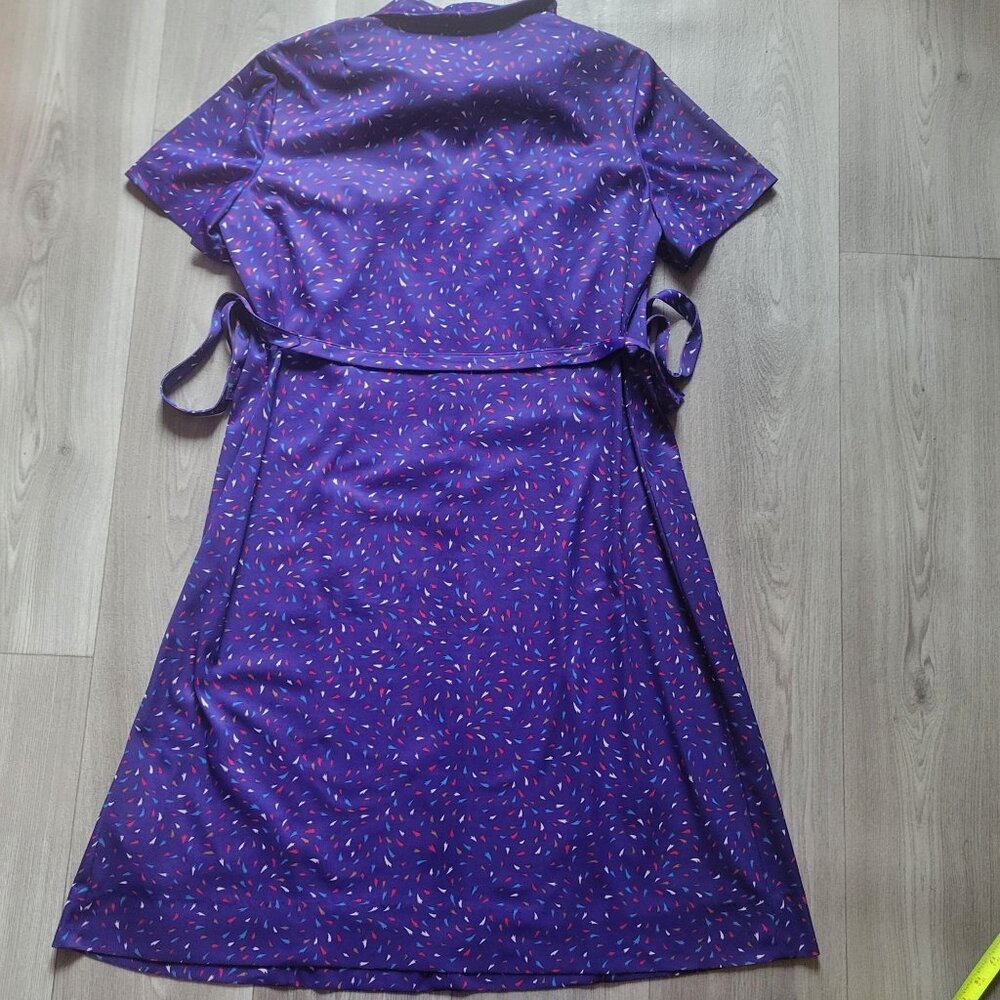 Vintage Three Rs Purple Short-Sleeve Dress With Tie Neck & Belt